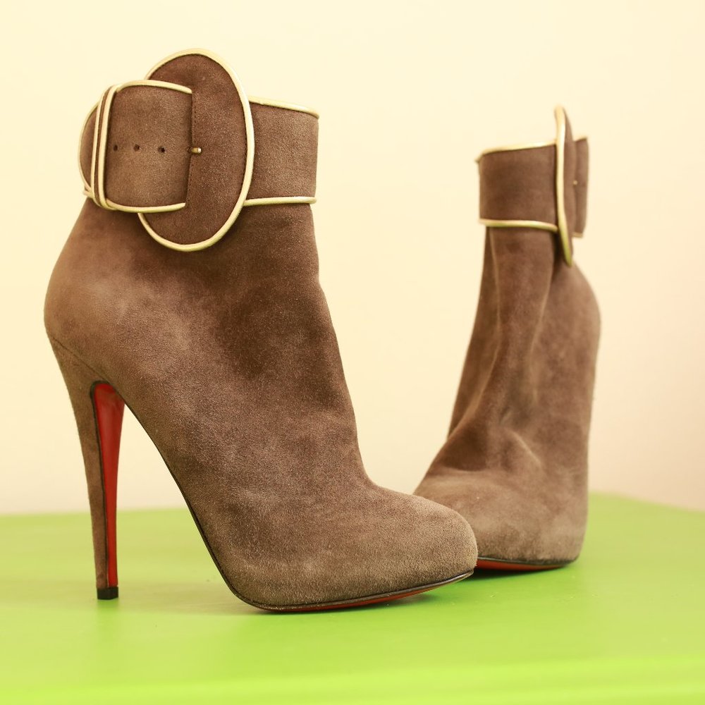 AUTHENTIC Christian Louboutin Booty
